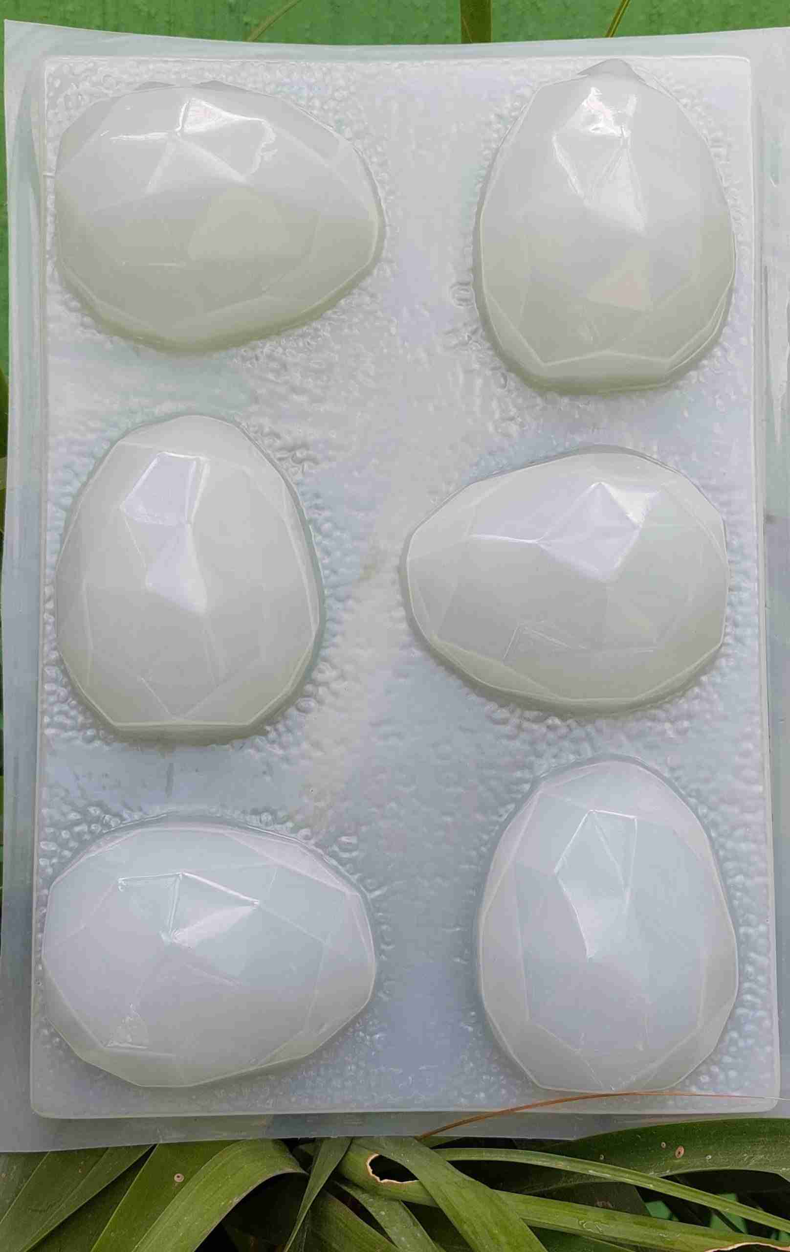 Molde Huevos Diamante