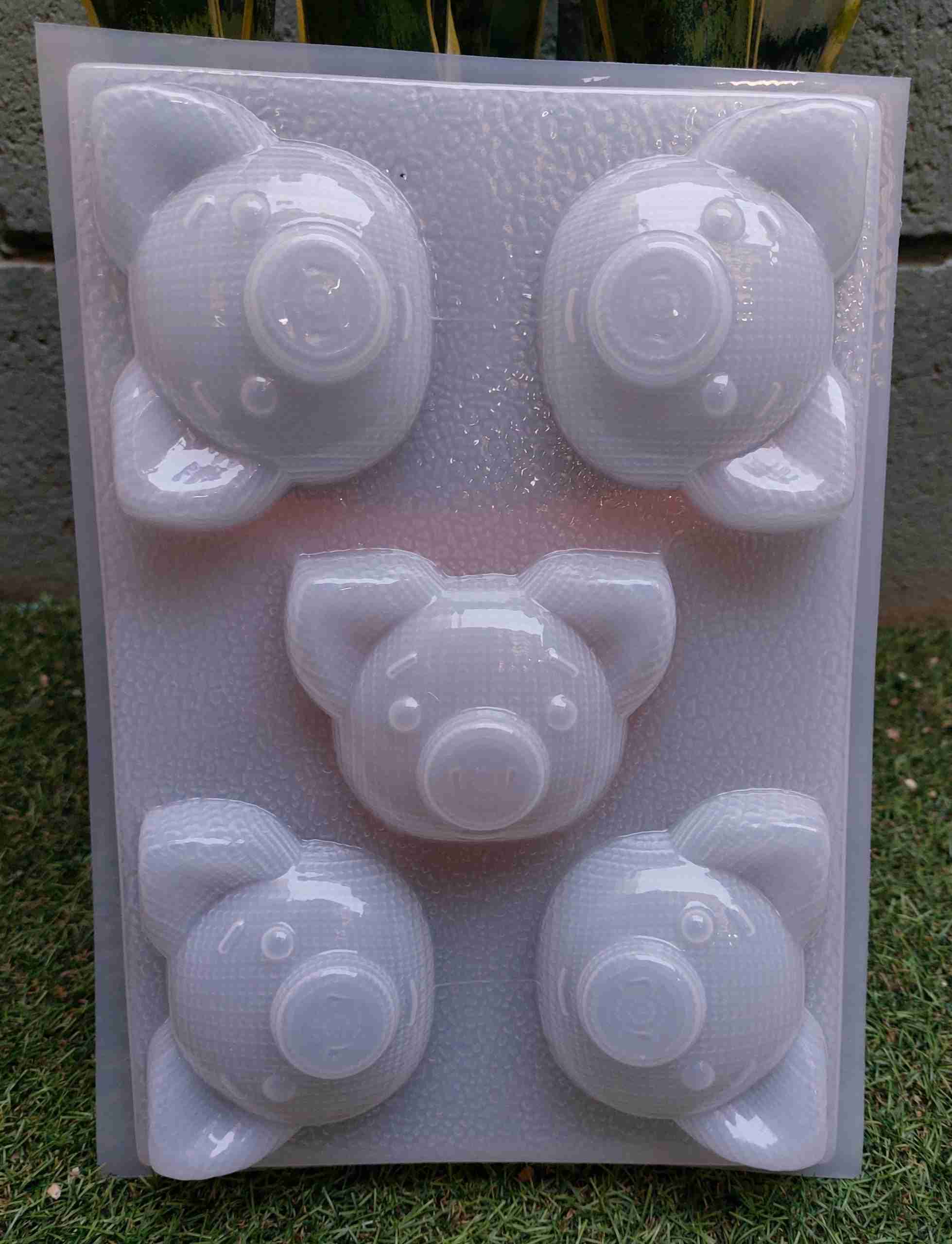 Molde de caritas de cerditos