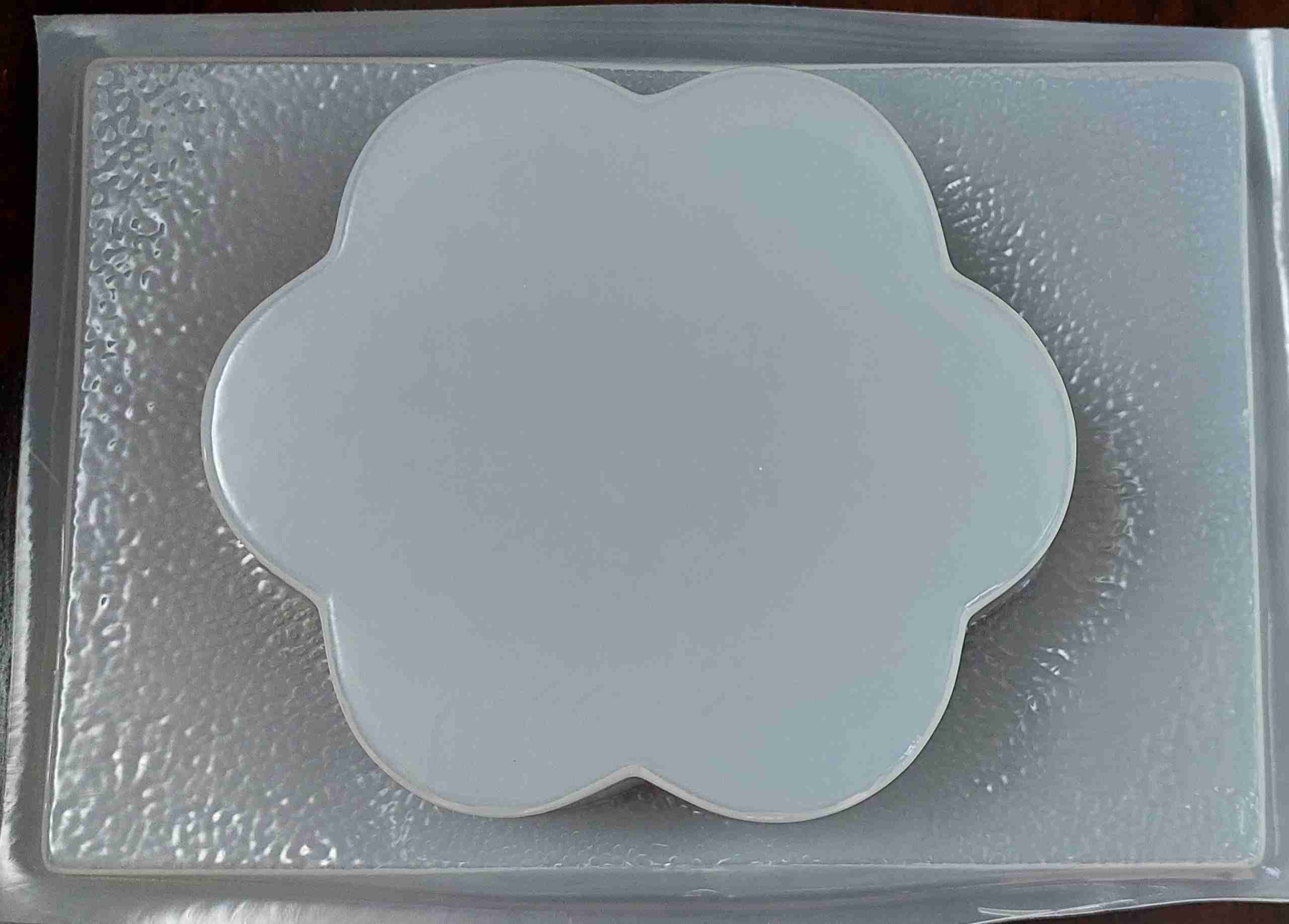 Molde redondo diseño de flor 1 litro