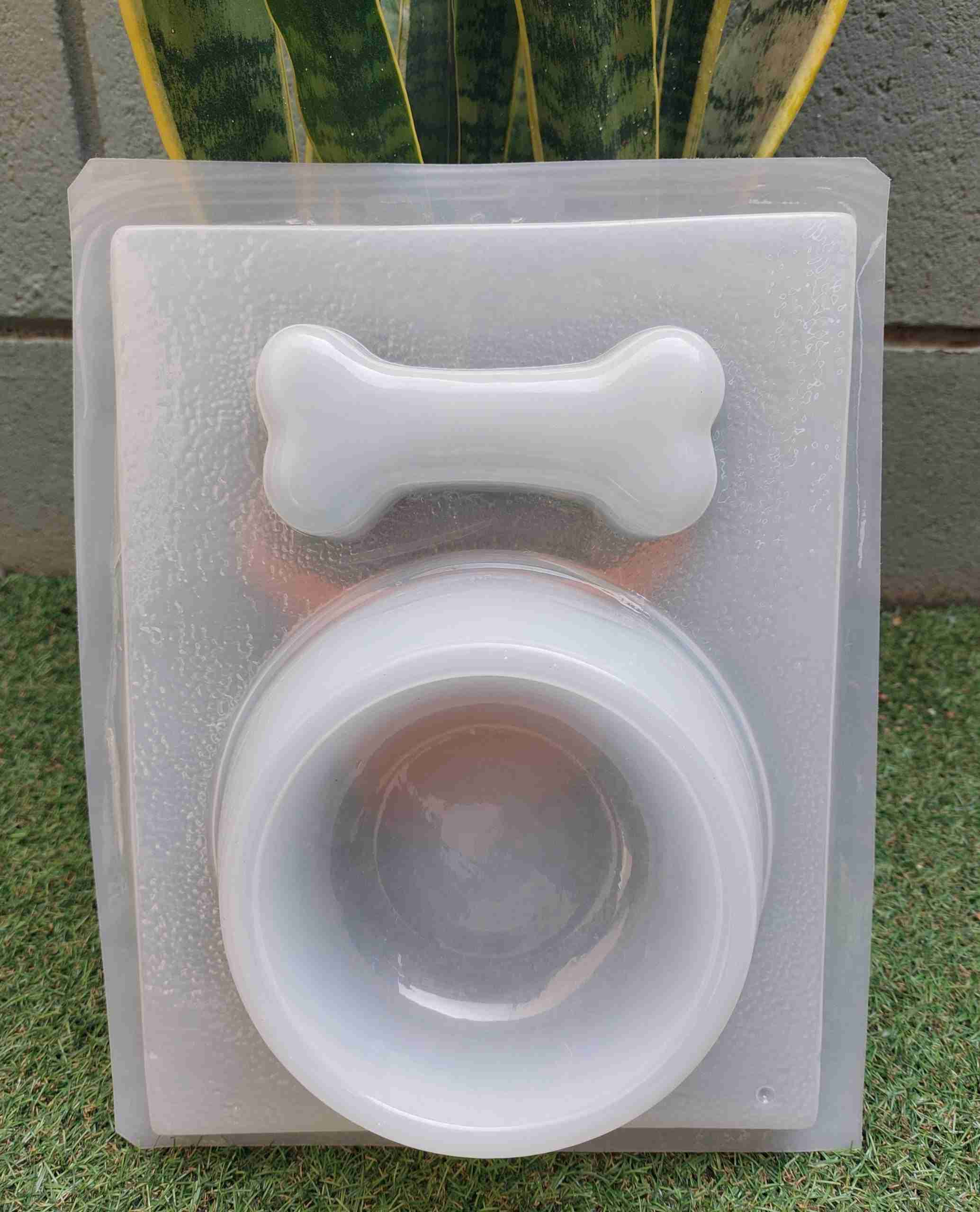 Molde tazòn y hueso para perro 1 litro