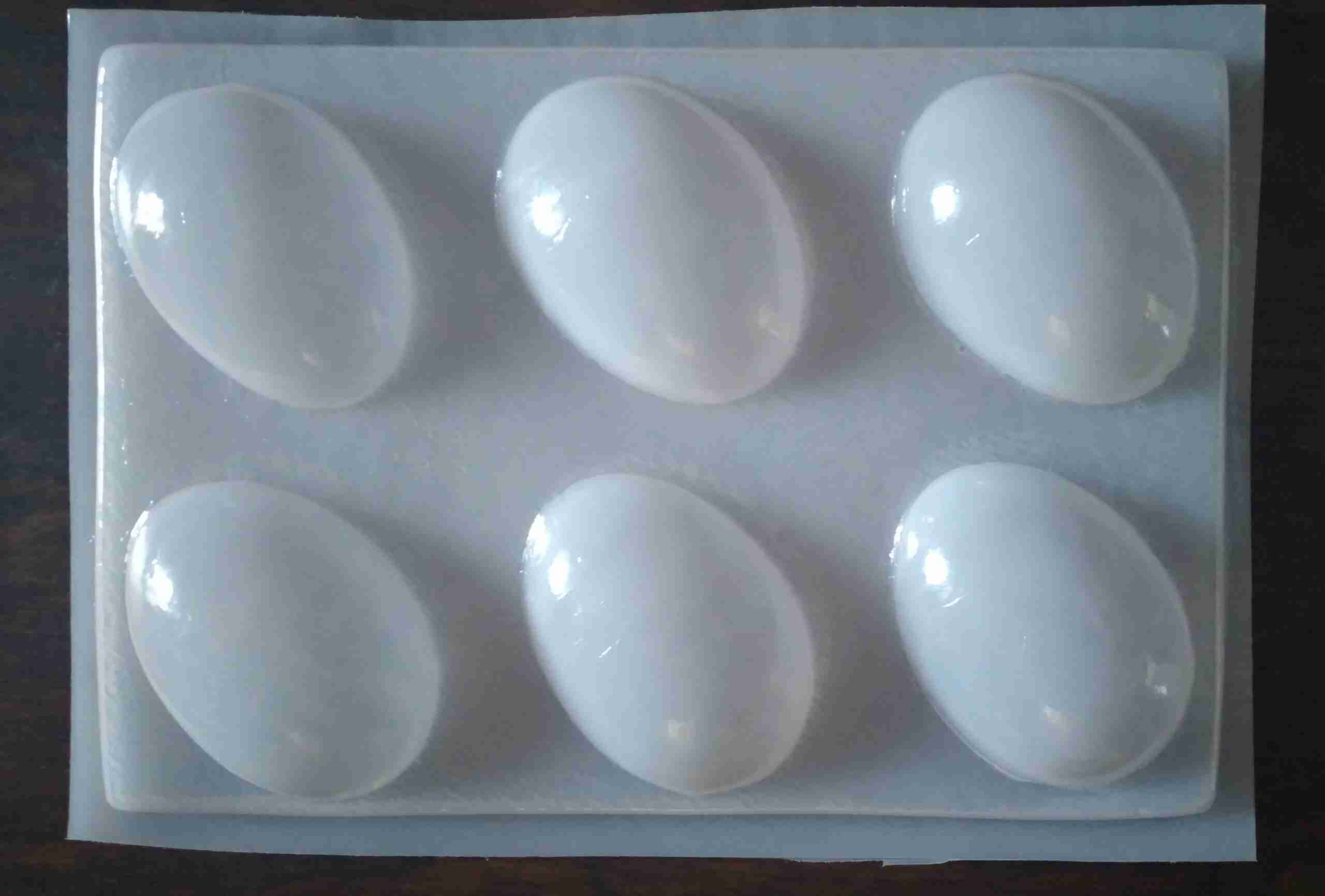 Molde huevos lisos
