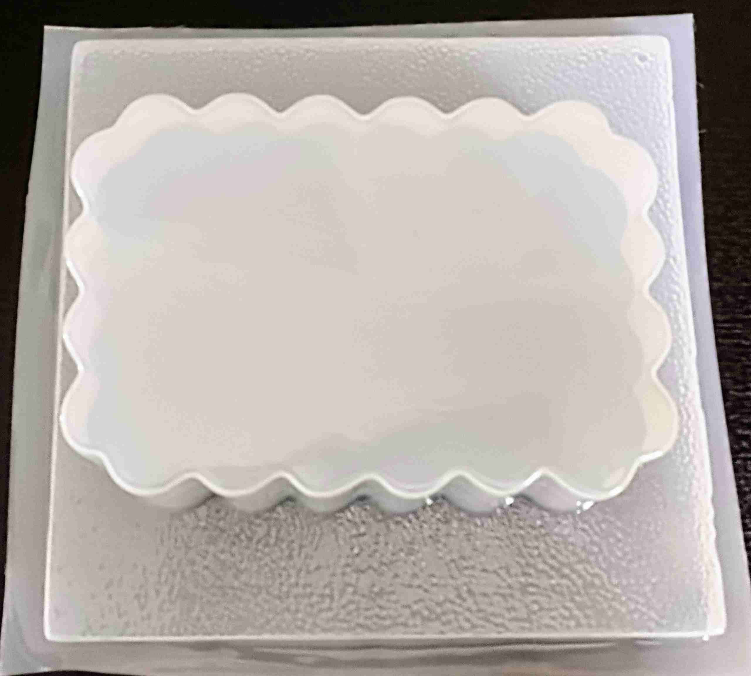 Molde Rectangular con vuelos 1 litro